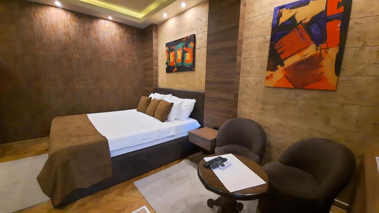 Stan Na Dan Apartman D Lux Jacuzzi Kragujevac Eksteriør bilde