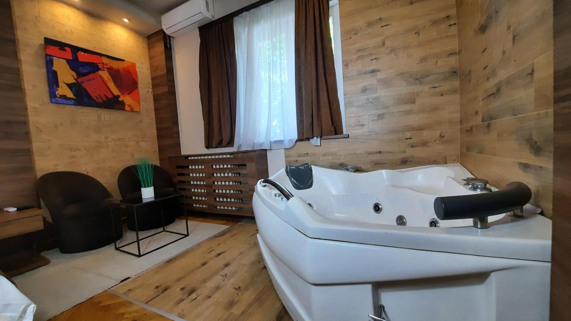 Stan Na Dan Apartman D Lux Jacuzzi Kragujevac Eksteriør bilde
